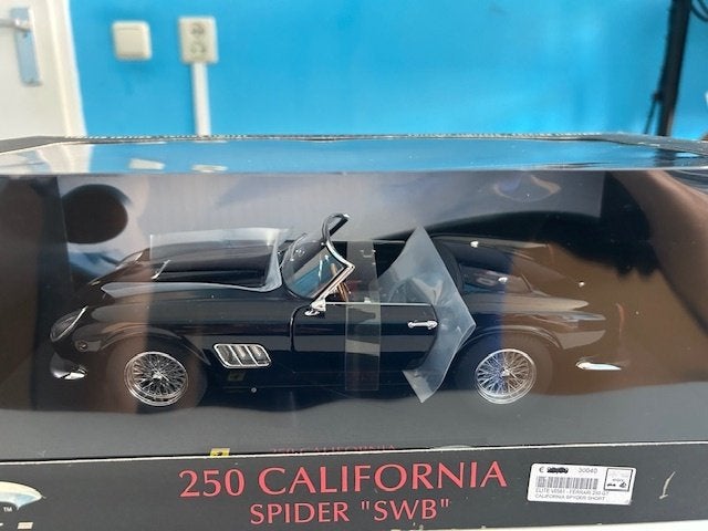 FERRARI 250 CALIFORNIA SPIDER SWB 1:18 HOT WHEELS ELITE, Ophalen of Verzenden, Nieuw, Auto, Hot Wheels