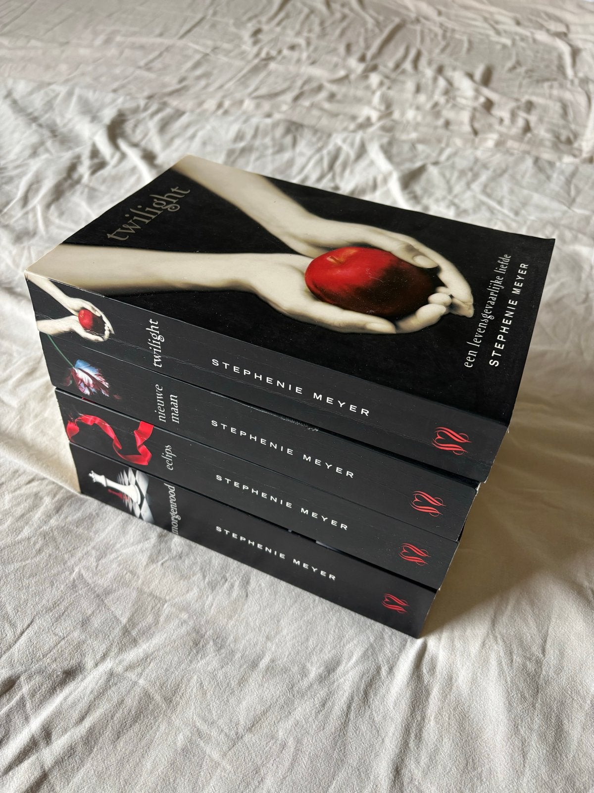 Twilight reeks boeken soft cover - Complete set, Ophalen of Verzenden, Gelezen