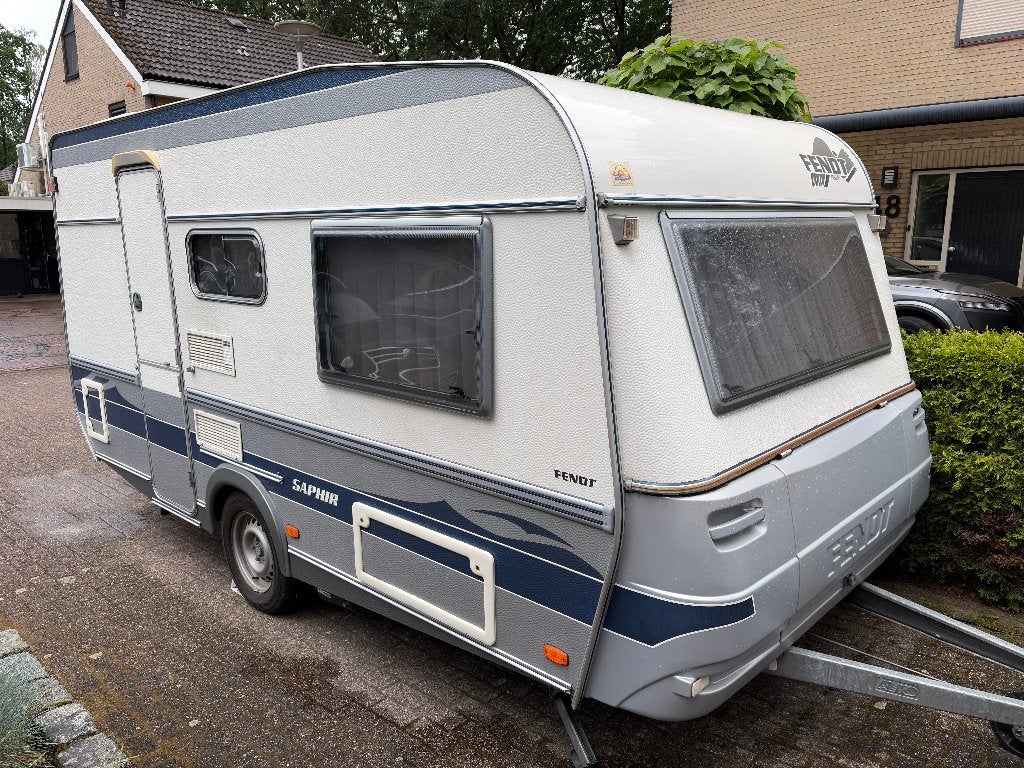 Fendt Saphir 420–Eerste eigenaar–Compleet–Zeer nette caravan, Omvormbare zithoek, Schokbreker, Treinzit, 750 - 1000 kg