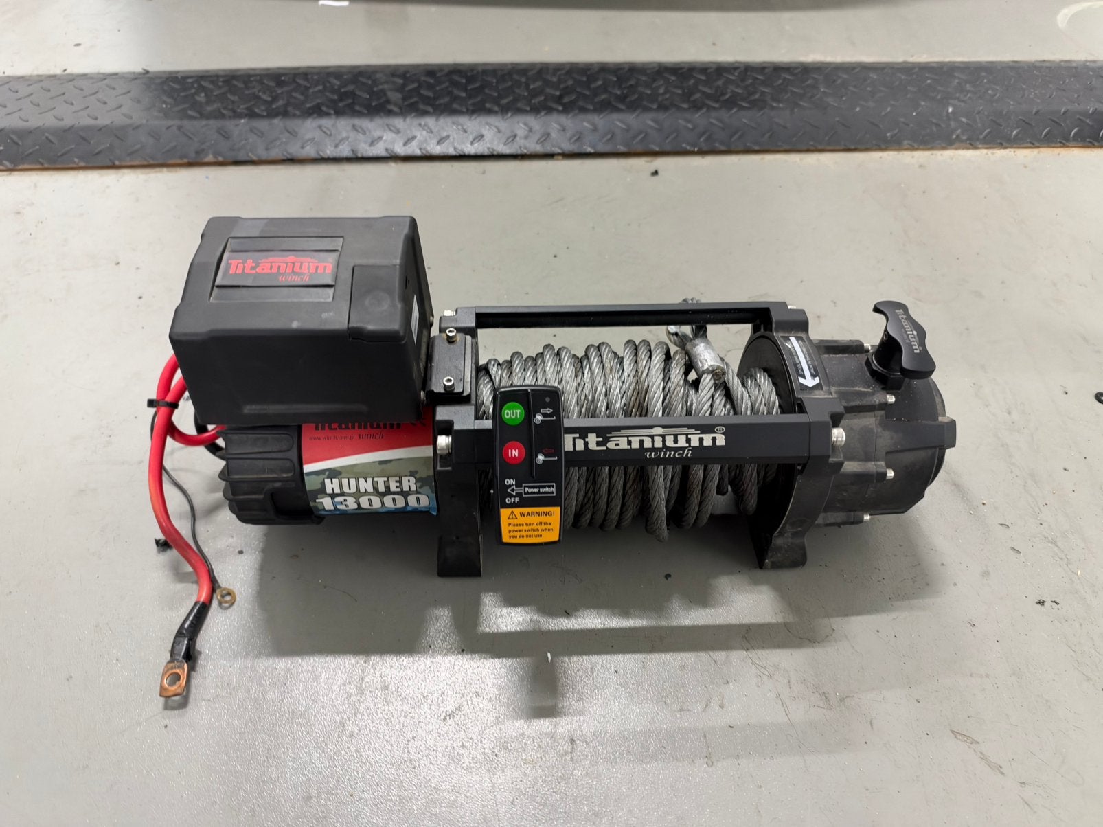Titanium Winch Lier Hunter 13000 LBS / 5.900KG Compleet! 12V, Ophalen, Zo goed als nieuw, Titanium Winch, Elektrisch