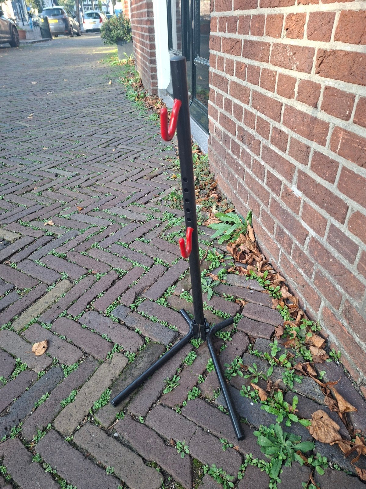 Fietsenrek voor 1 fiets - Zwart met rode haken, Ophalen of Verzenden, Gebruikt