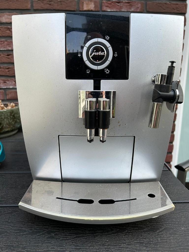 Jura Impressa J5, Witgoed en Apparatuur, Koffiezetapparaten, Ophalen, Gebruikt, Koffiemachine, 2 tot 4 kopjes