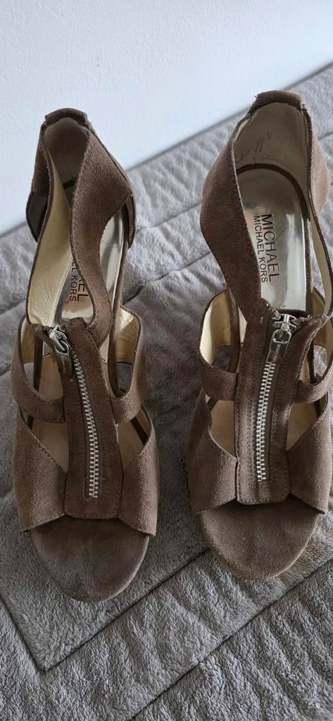 Michael Kors sandalen, Michael Kors, Beige, Zo goed als nieuw, Sandalen of Muiltjes