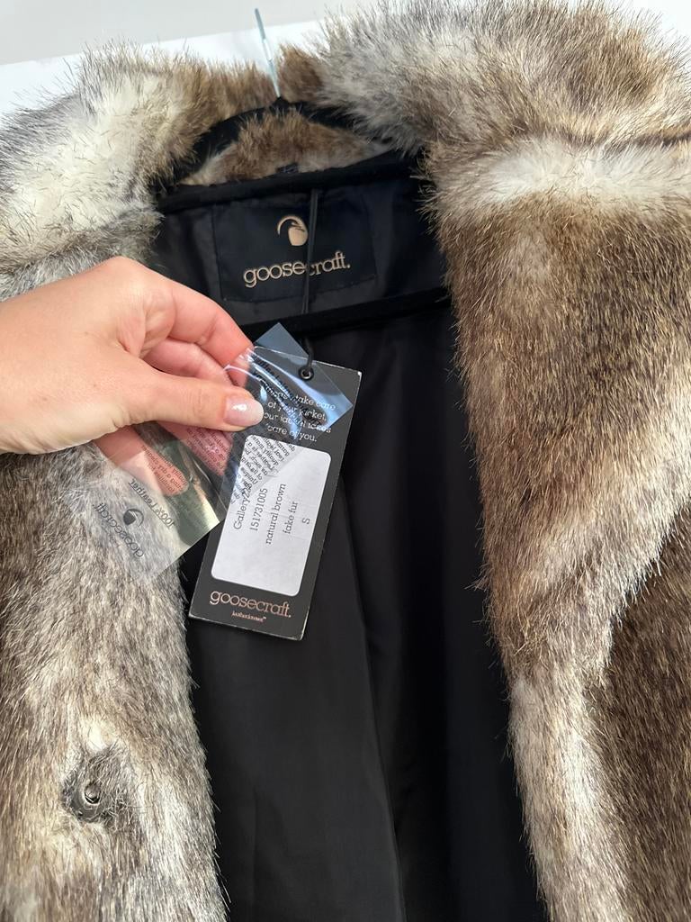 Goosecraft Faux Fur bontjas Maat S - NIEUW, Kleding | Dames, Jassen | Winter, Ophalen of Verzenden, Nieuw, Maat 36 (S), Bruin