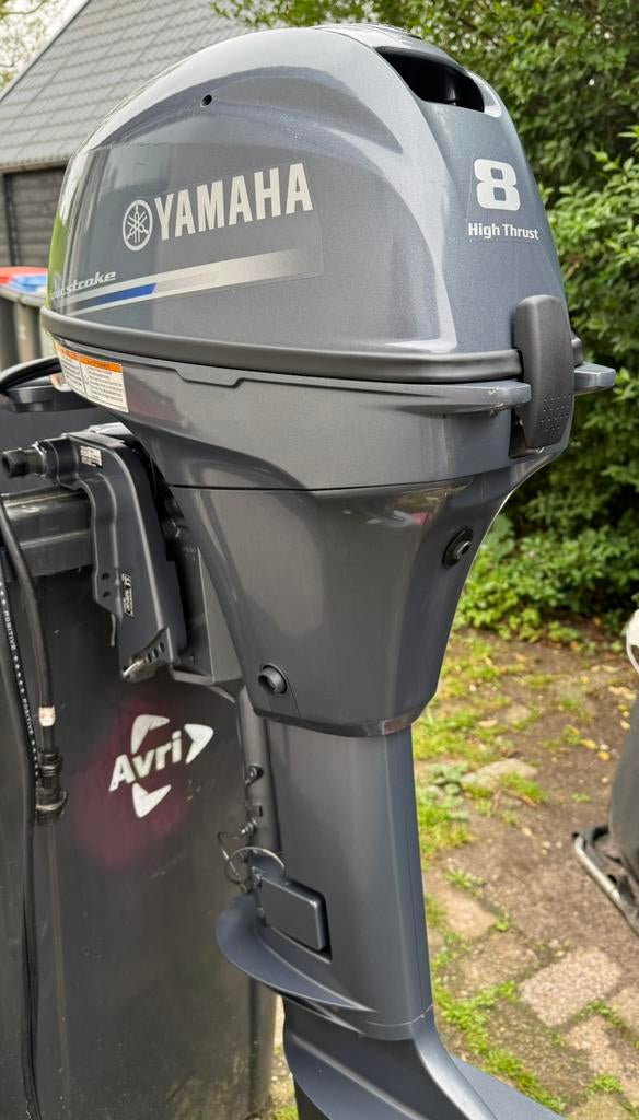 Yamaha 8pk high trust, elektrisch gestart, Watersport en Boten, Ophalen, Zo goed als nieuw, Benzine, Met afstandsbediening