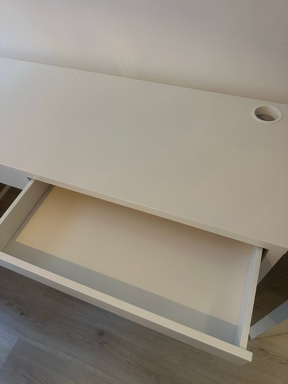 Wit bureau met lades, Ophalen, Gebruikt, Met lades, Spaanplaat of MDF