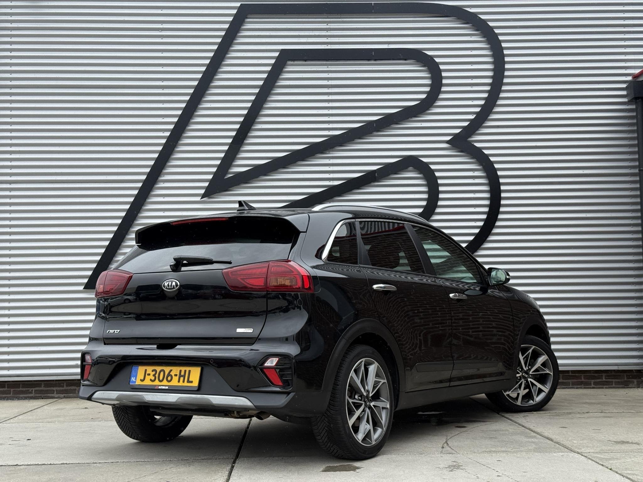 Foto 3 van Kia Niro 1.6 GDi Hybrid DynamicPlusLine 2e Eigenaar|Navi|Cam