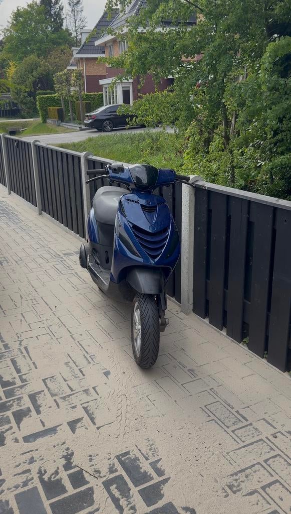 Piaggo zip 70 cc 2 takt, Fietsen en Brommers, Scooters | Piaggio, Ophalen, Zo goed als nieuw, Tweetakt, Zip