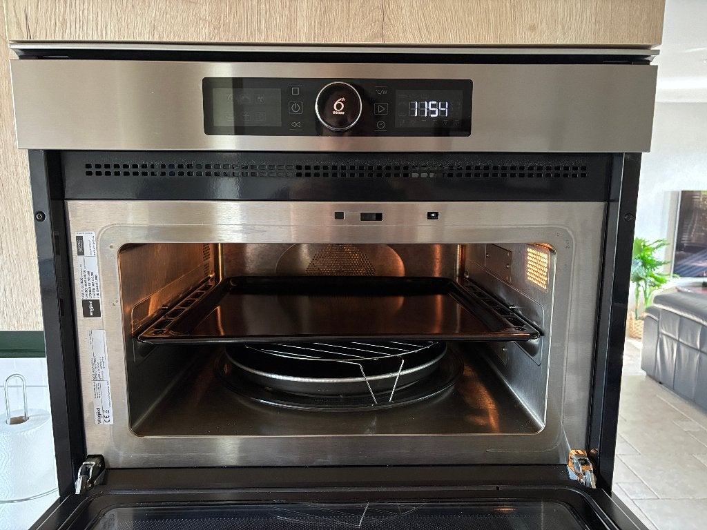 Combimagnetron Whirlpool AMW 508/IX, nauwelijks gebruikt, Ophalen, Combimagnetron, Zo goed als nieuw, Inbouw