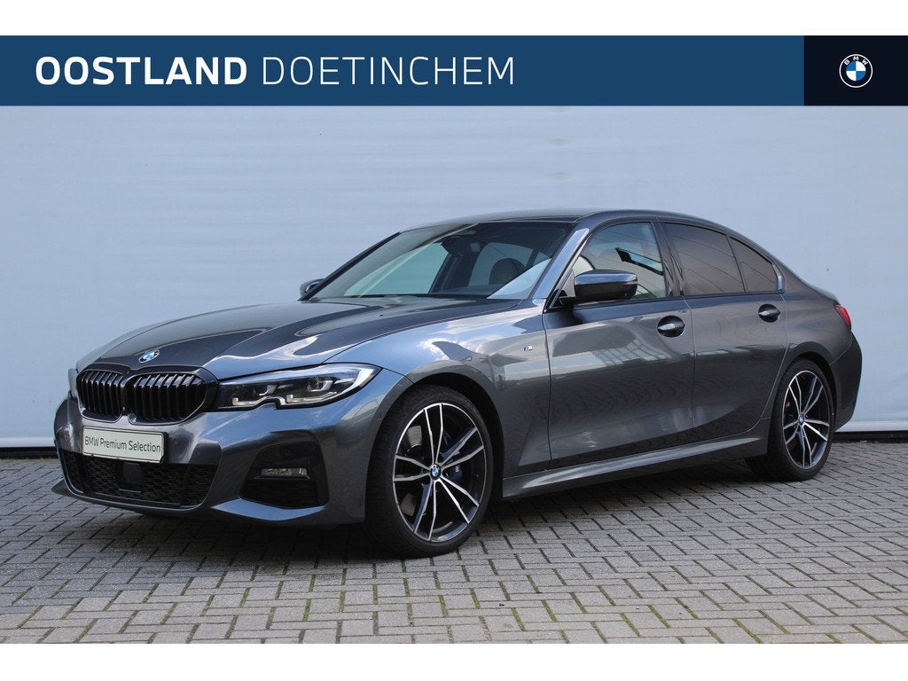 BMW 3 Serie 330i M Sport Automaat / Sportstoelen / Head-Up /, Auto's, BMW, Automaat, 1998 cc, Achterwielaandrijving, Gebruikt