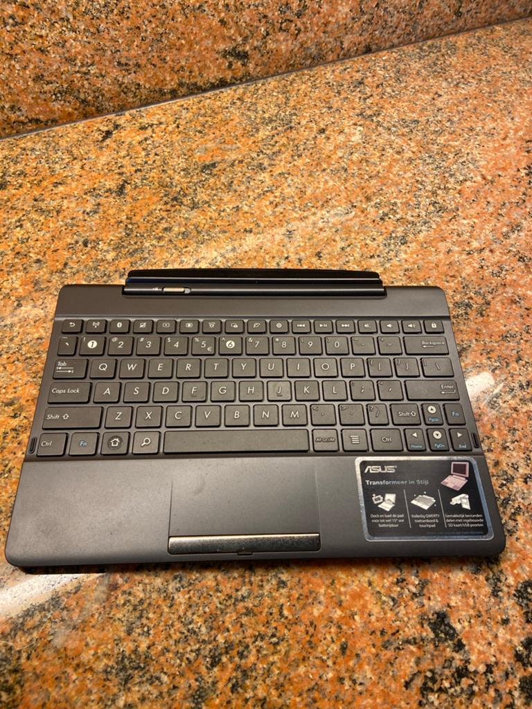 ASUS Transformer toetsenbord met hoes, Computers en Software, Toetsenborden, Ophalen of Verzenden, Qwerty, Nieuw, Bedraad