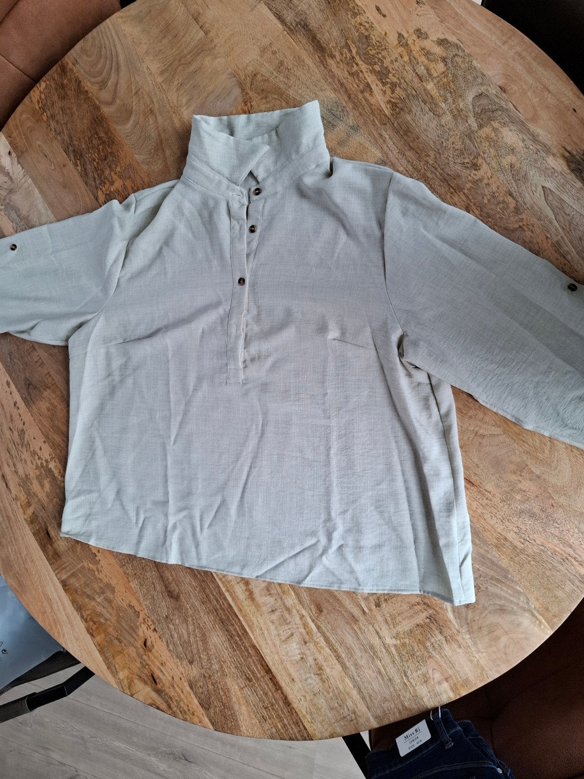 Dames blouse met driekwart mouwen., Verzenden, Zo goed als nieuw, Maat 46/48 (XL) of groter, Beige
