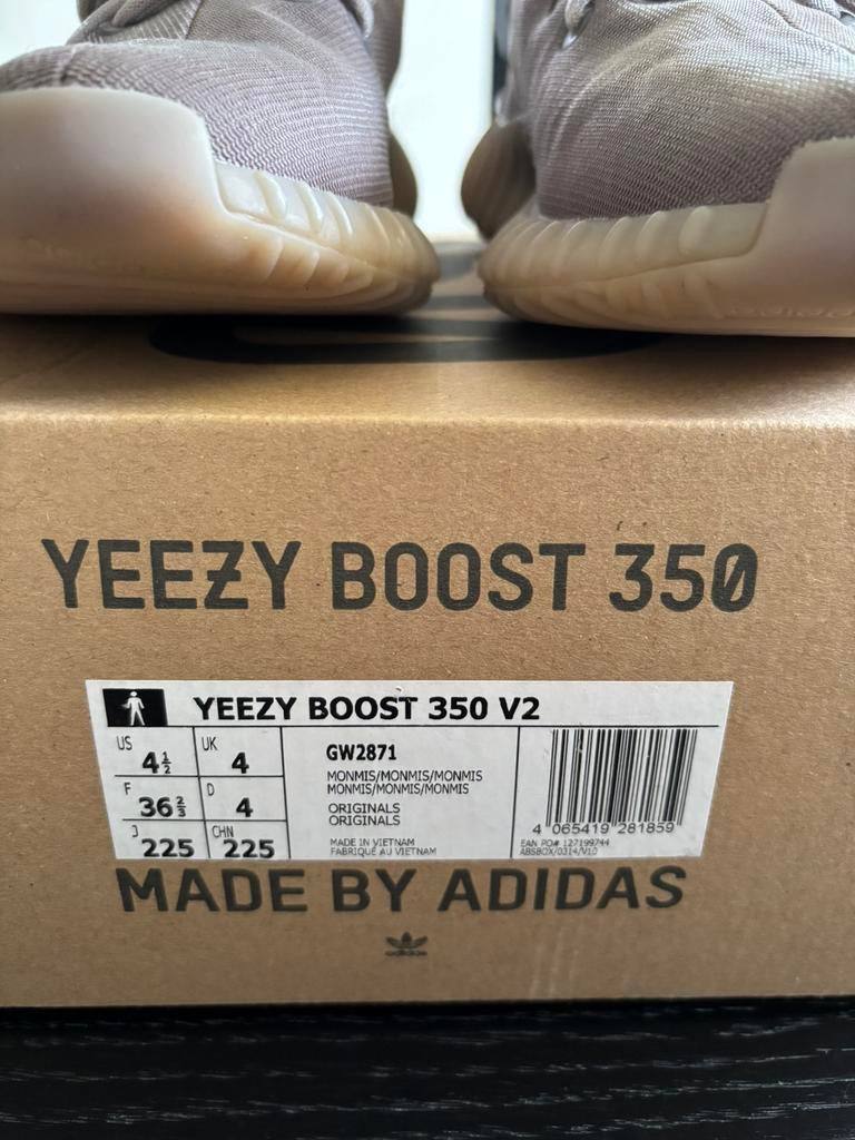 Gympen yeezy, Kleding | Heren, Schoenen, Ophalen of Verzenden, Zo goed als nieuw