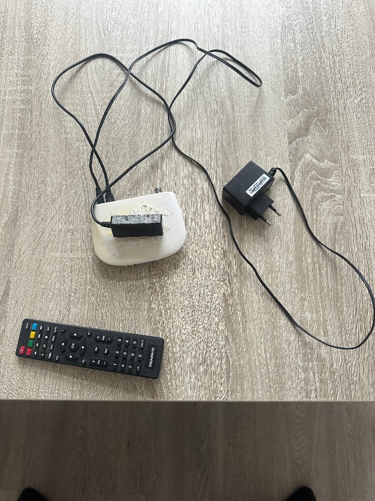 Mediabox met Afstandsbediening en Adapter, Audio, Tv en Foto, Afstandsbedieningen, Ophalen of Verzenden, Gebruikt
