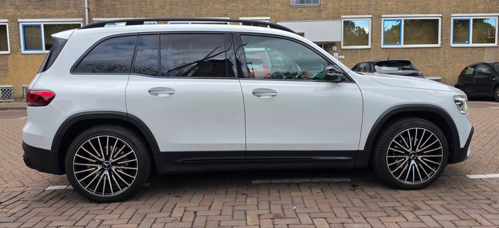 Foto 5 van Mercedes GLB 200 7pers/zits AMG-pakket vol opties!