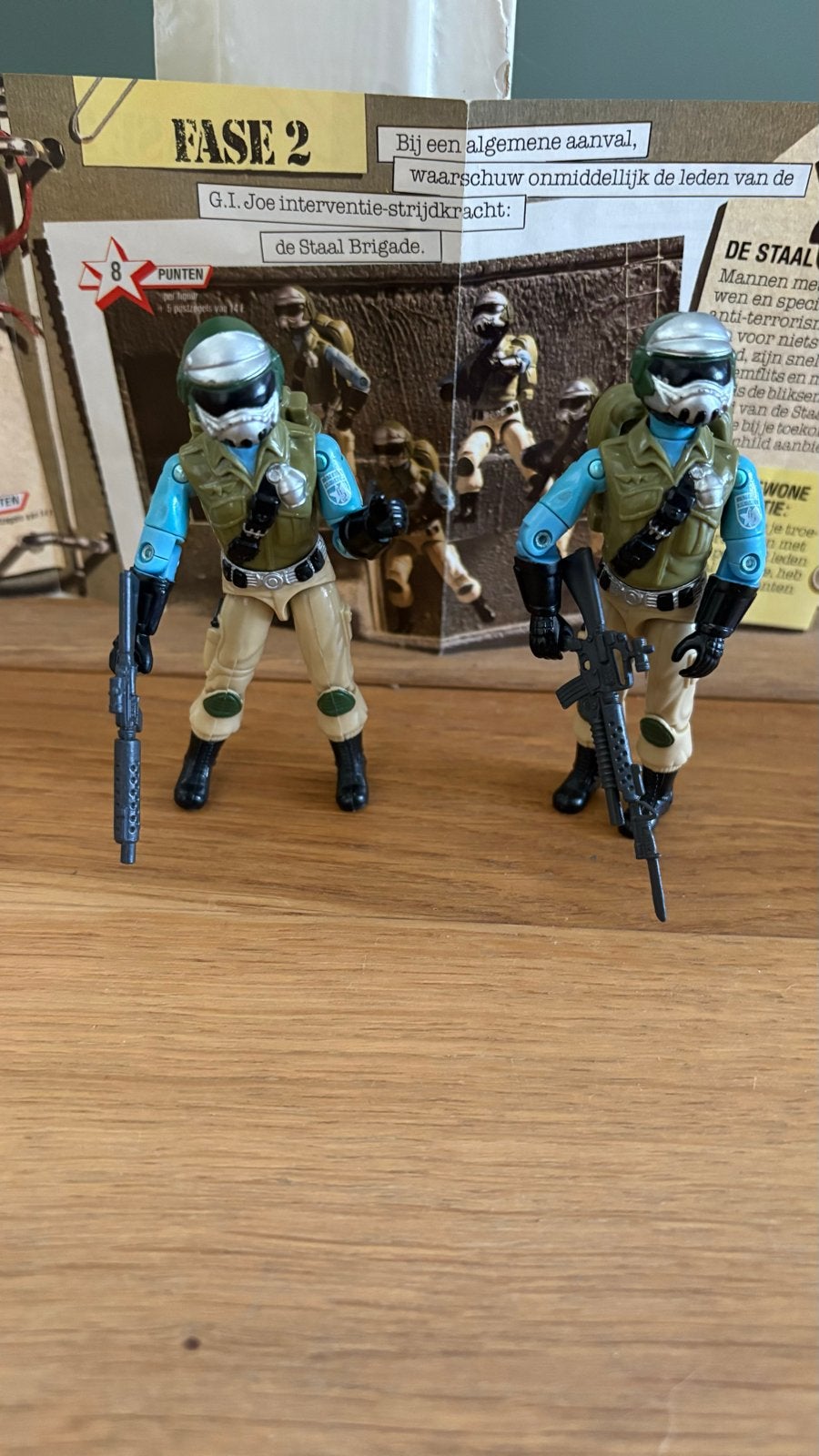 Steel Brigade figuren - 100% compleet (zonder badges), Ophalen of Verzenden, Gebruikt