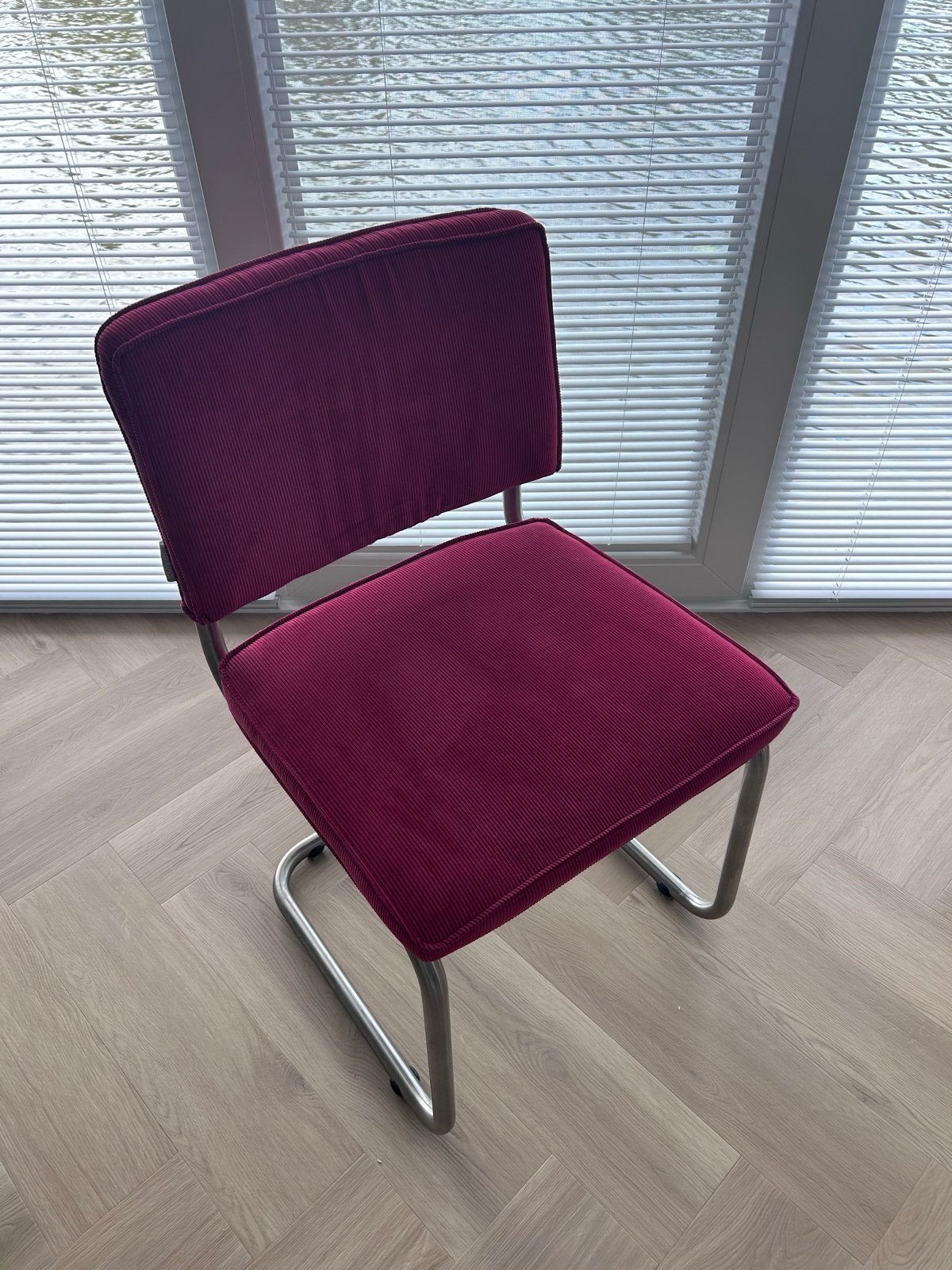 Zuiver Ridge Rib - Bordeauxrood - Brushed frame - 4 stuks, Ophalen, Gebruikt, Vier, Metaal