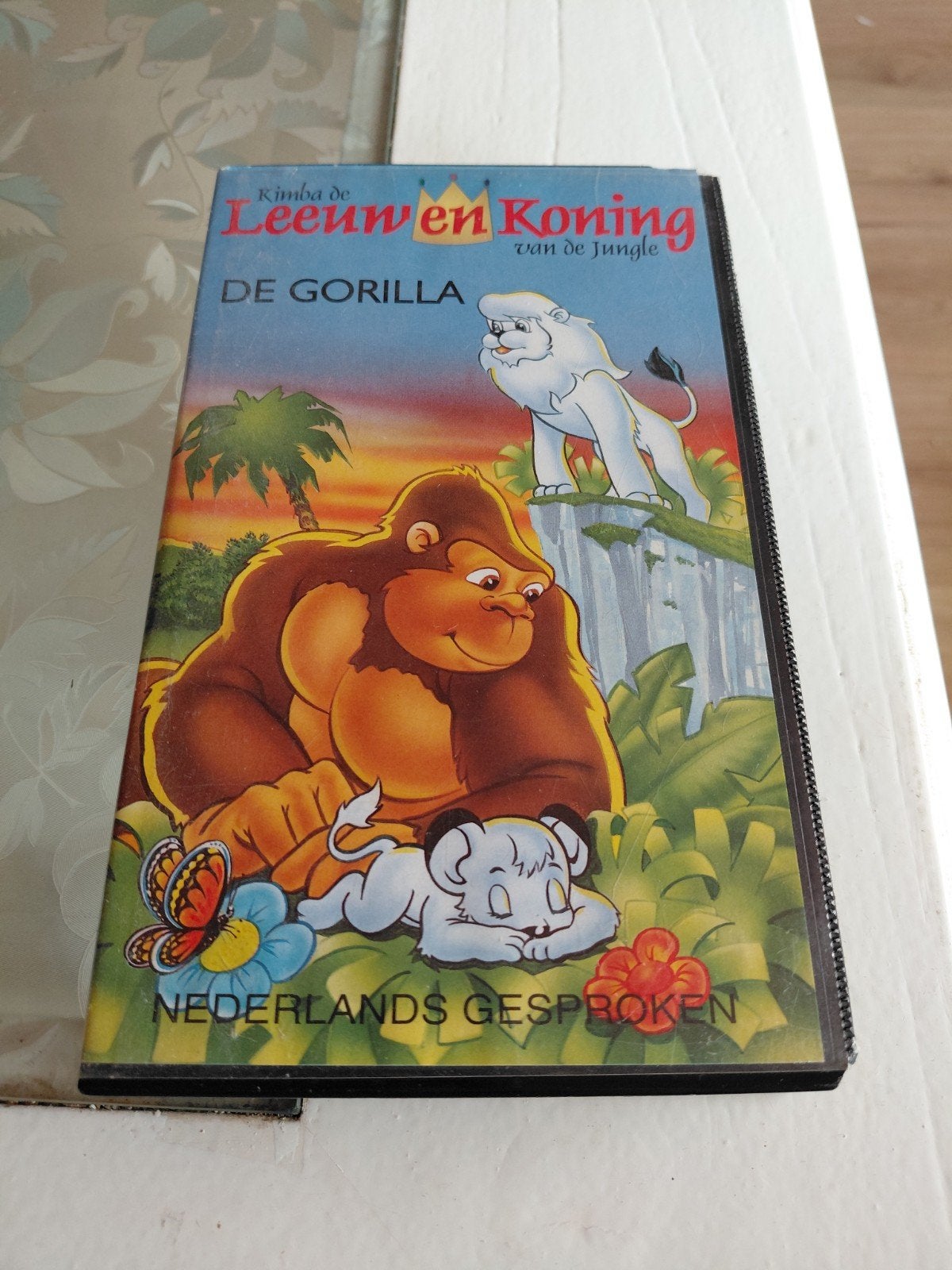 Kimba de Leeuwen Koning van de jungle - Gorilla VHS., Gebruikt, Tekenfilm, Alle leeftijden, Ophalen of Verzenden