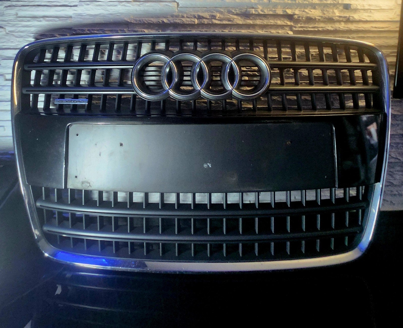 Audi Q7 Grille met Quattro-embleem - Gebruikt, Ophalen, Gebruikt, Audi