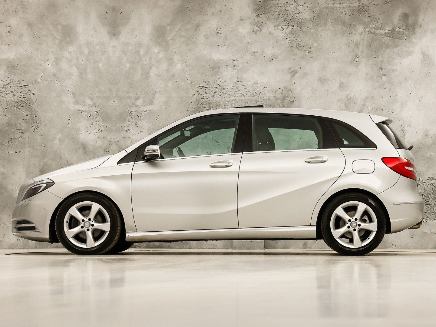 Mercedes-Benz B-Klasse 180 Sport Automaat (PANORAMADAK, GROO, Auto's, 12 maanden, 1325 kg, Gebruikt, 4 cilinders