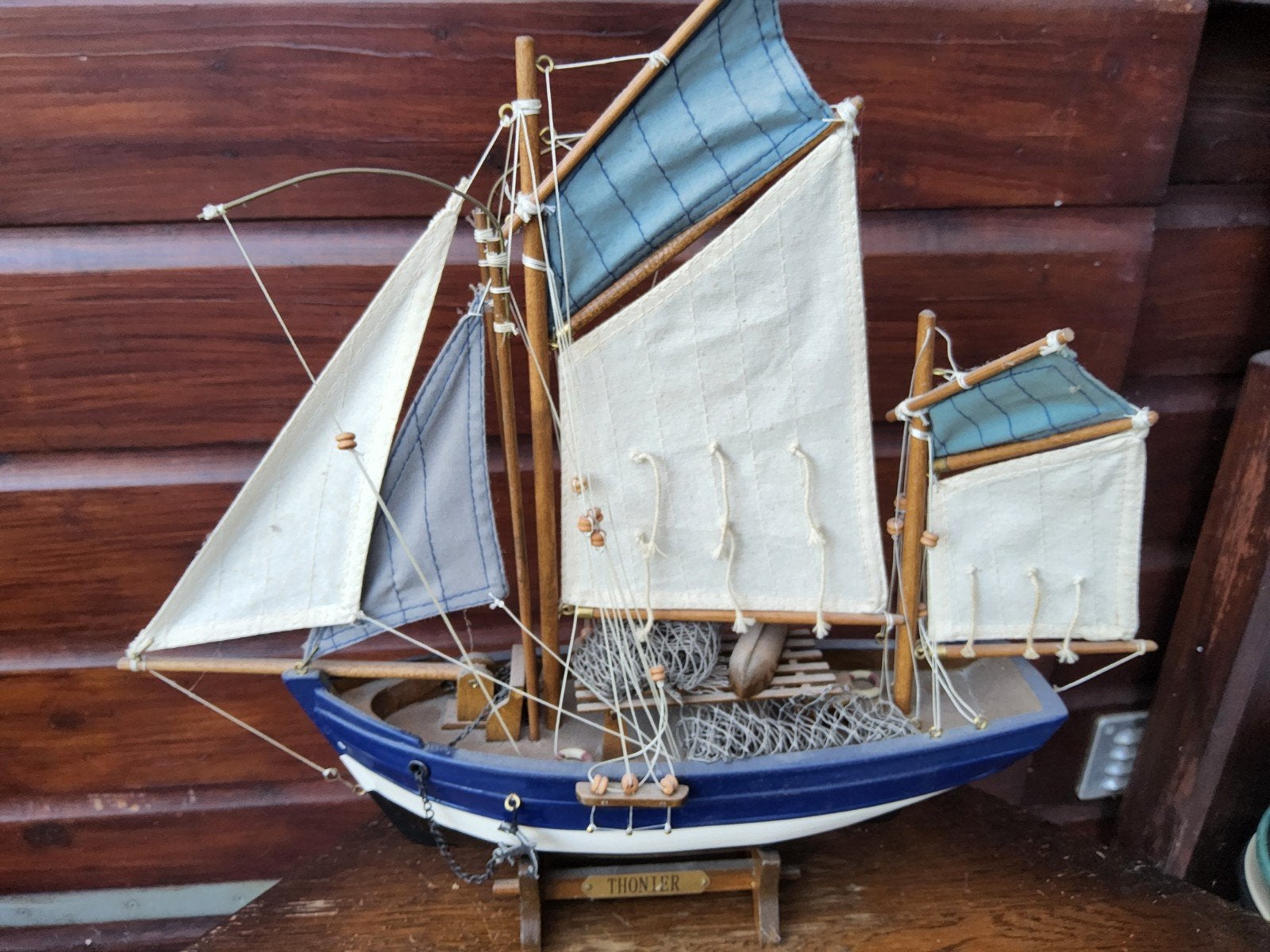 Decoratief houten zeilschip model - Thonler, Ophalen, Zo goed als nieuw, 1:50 tot 1:200, Overige merken