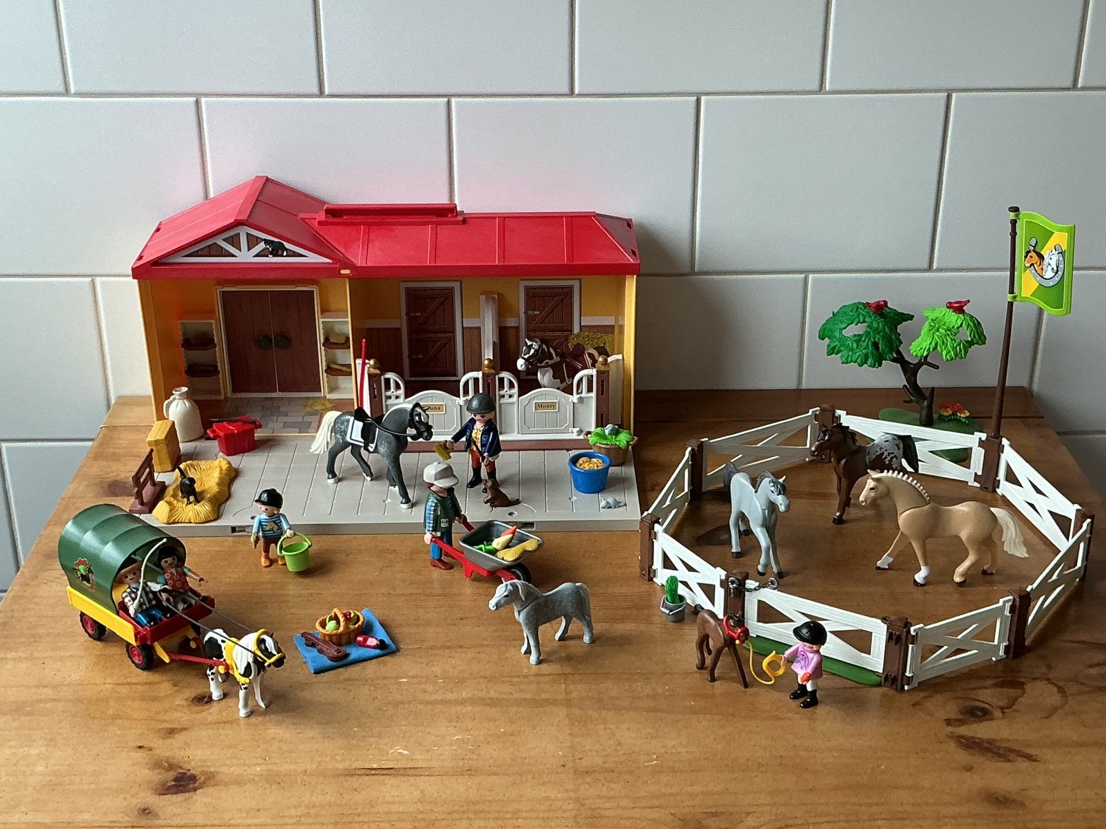 PLAYMOBIL UITGEBREIDE MEENEEM PAARDENSTAL 🐎 🐎 SUPERSET !!, Verzenden, Gebruikt