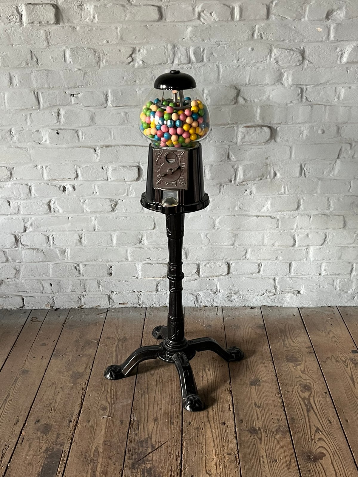 Retro Kauwgomballenautomaat op Gietijzeren Standaard Zwart, Ophalen, Huis en Inrichting