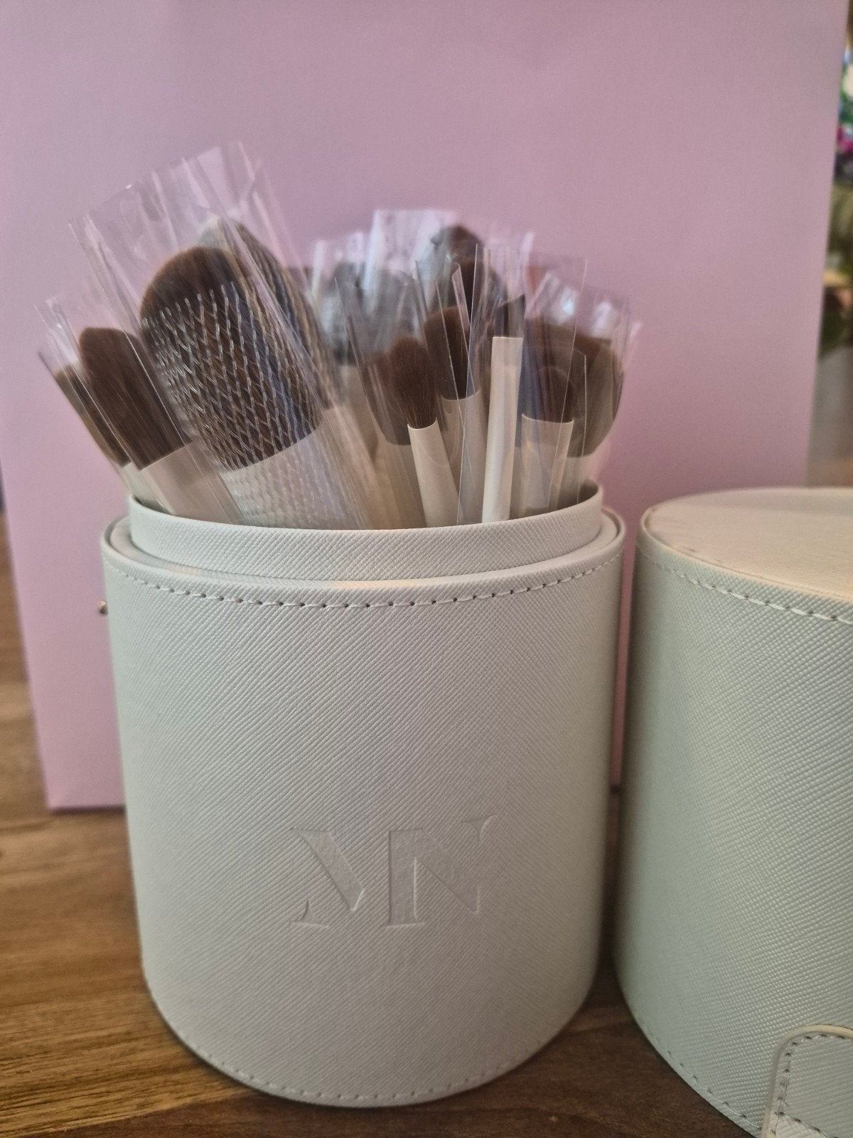 The essential brush set
- Nieuw- Muah Michelle Nouws, Ophalen of Verzenden, Nieuw, Gehele gezicht, Toebehoren