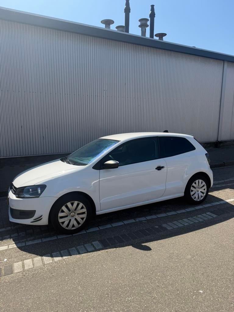 Volkswagen Polo 1.2 51KW 2011 Wit, Auto's, Volkswagen, Voorwielaandrijving, 40 €/maand, 1198 cc, Wit