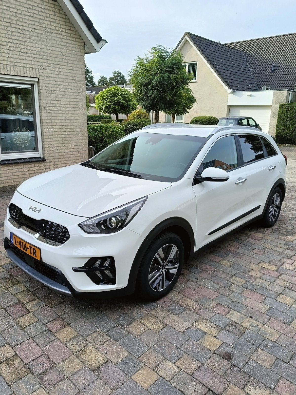 Kia Niro| nieuwe model | Dealer ond | Garantie 2028, Auto's, Kia, 1580 cc, Wit, Origineel Nederlands, 75 €/maand