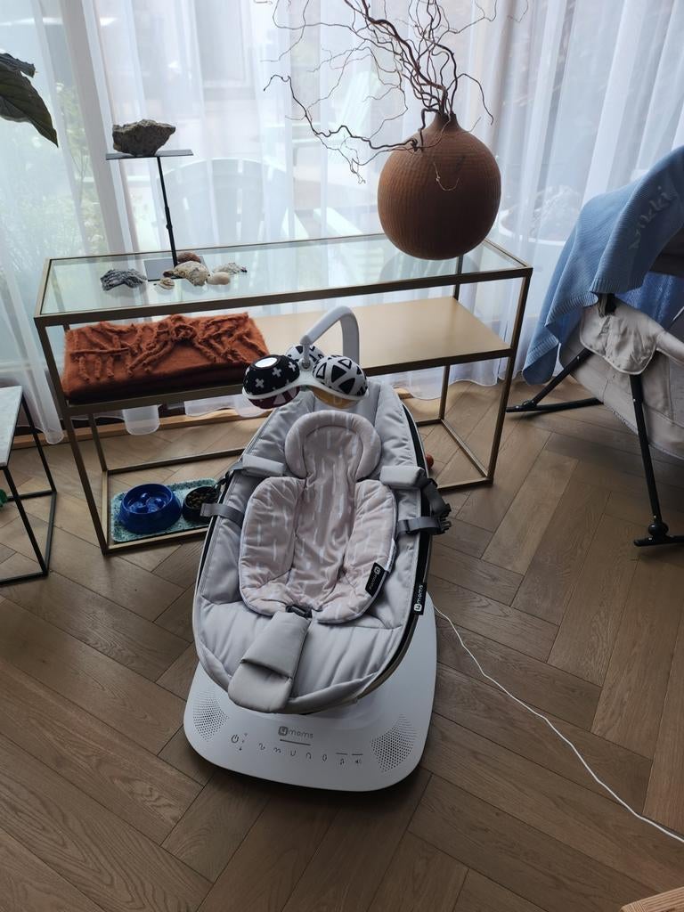 4moms mamaRoo swing met originele baby-inzet, Kinderen en Baby's, Wipstoeltjes, Ophalen of Verzenden, Zo goed als nieuw