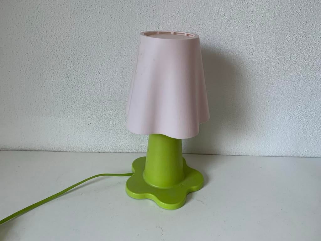 IKEA MAMMUT Kinderlamp - Groen met Witte Kap, Ophalen of Verzenden, Gebruikt, Kunststof, Minder dan 50 cm