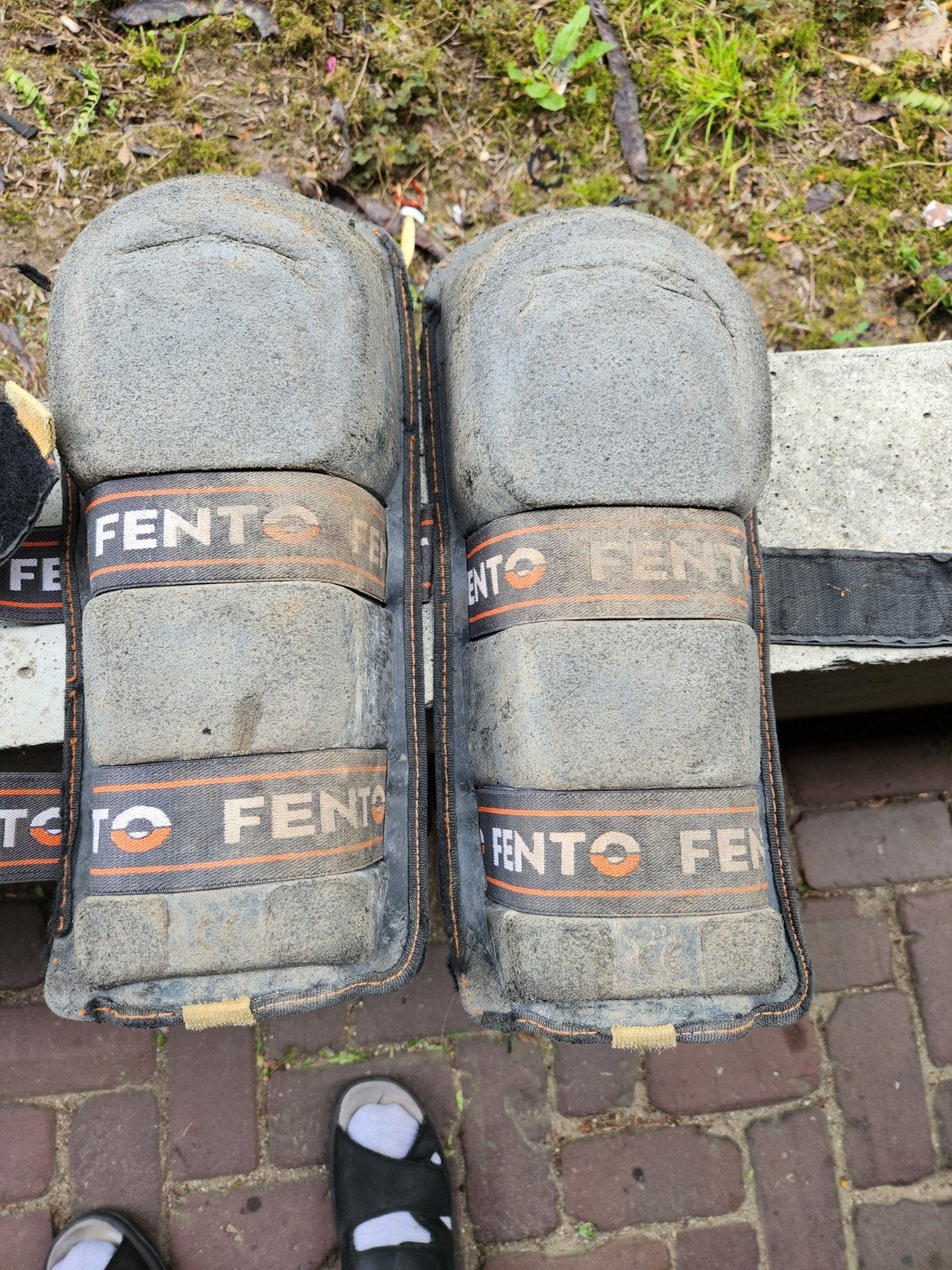 Fento Kniebeschermers - Gebruikt, Ophalen, Gebruikt