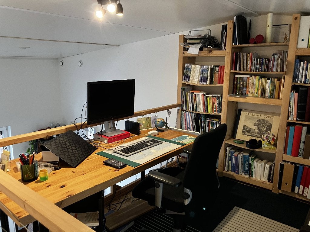 Bureau/tafel van hout (ikea), Huis en Inrichting, Bureaus, Ophalen, Demontabel, Gebruikt, 175 cm