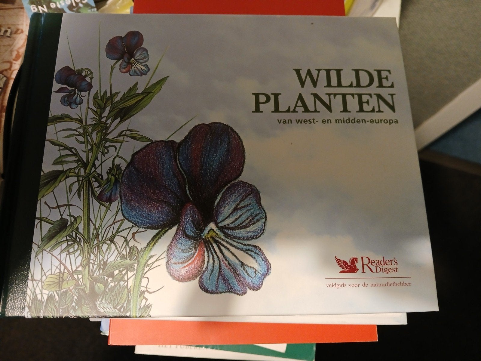 Wilde planten veldgids, Boeken, Ophalen of Verzenden, Zo goed als nieuw, Bloemen, Planten en Bomen