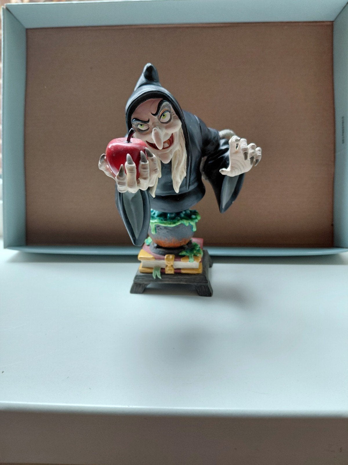 Disney Sneeuwwitje Boze Heks Beeldje #537/1000, Ophalen of Verzenden, Sneeuwwitje of Doornroosje, Zo goed als nieuw, Beeldje of Figuurtje