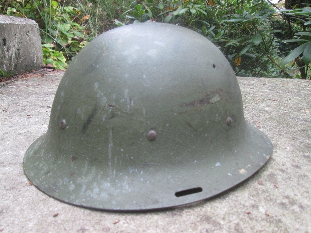 Nederlandse helm 3 riemsleuven model 1916 gedragen mei 1940., Ophalen of Verzenden, Landmacht, Nederland, Helm of Baret