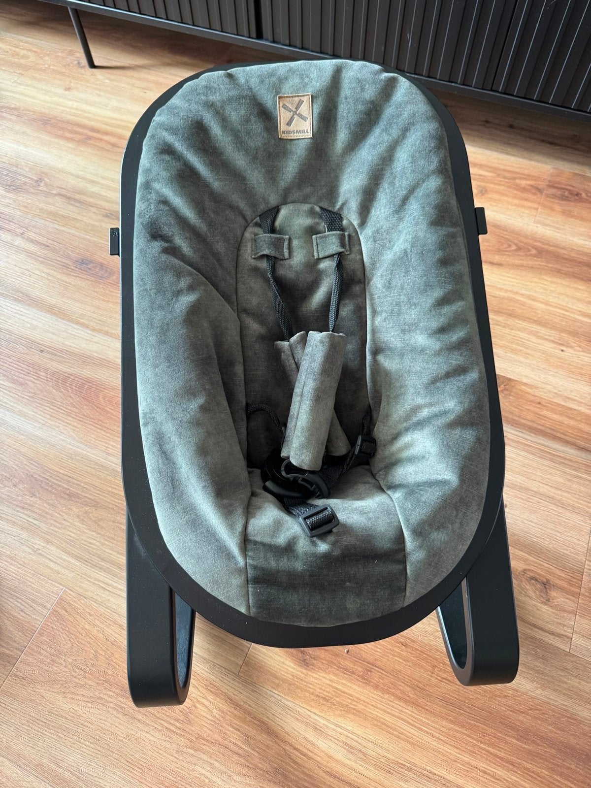 Kidsmill Up Wieg/Wipstoel incl groen newborn kussen, Ophalen, Zo goed als nieuw
