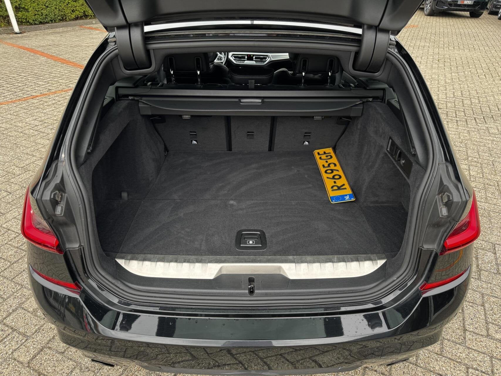 Foto 22 van BMW 3-serie Touring 330e xDrive|MSport|Leder|Sfeerve|19"|BTW