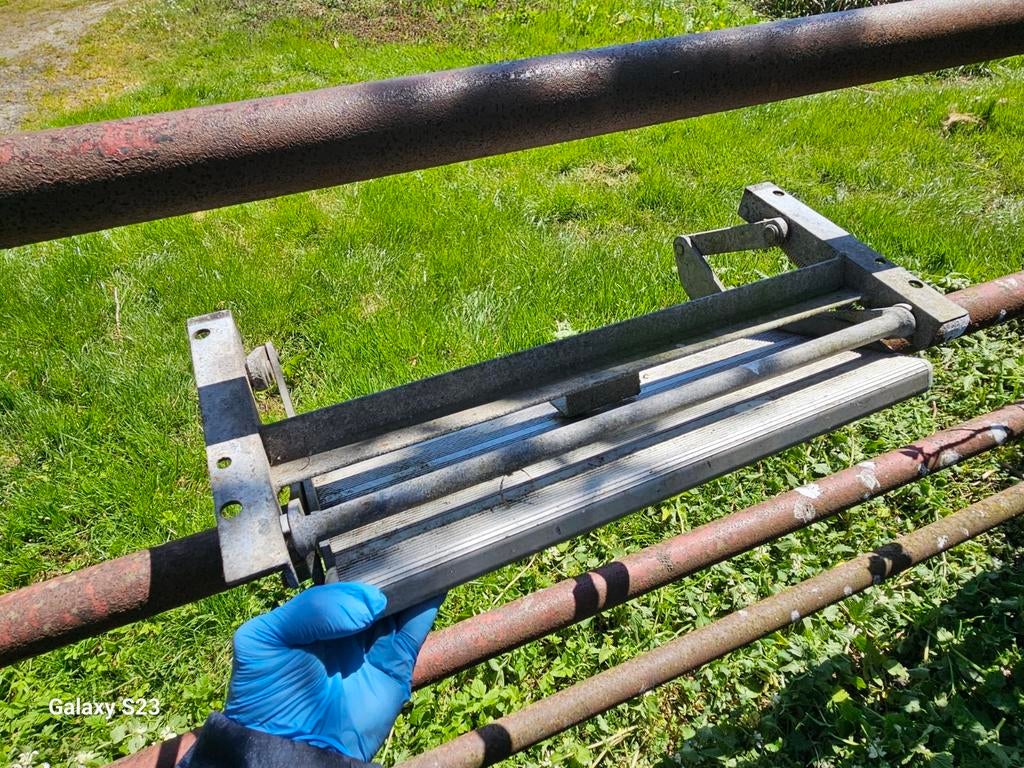 Inklapbare aluminium opstaptrede trapje evt electrisch, Ophalen of Verzenden, Gebruikt