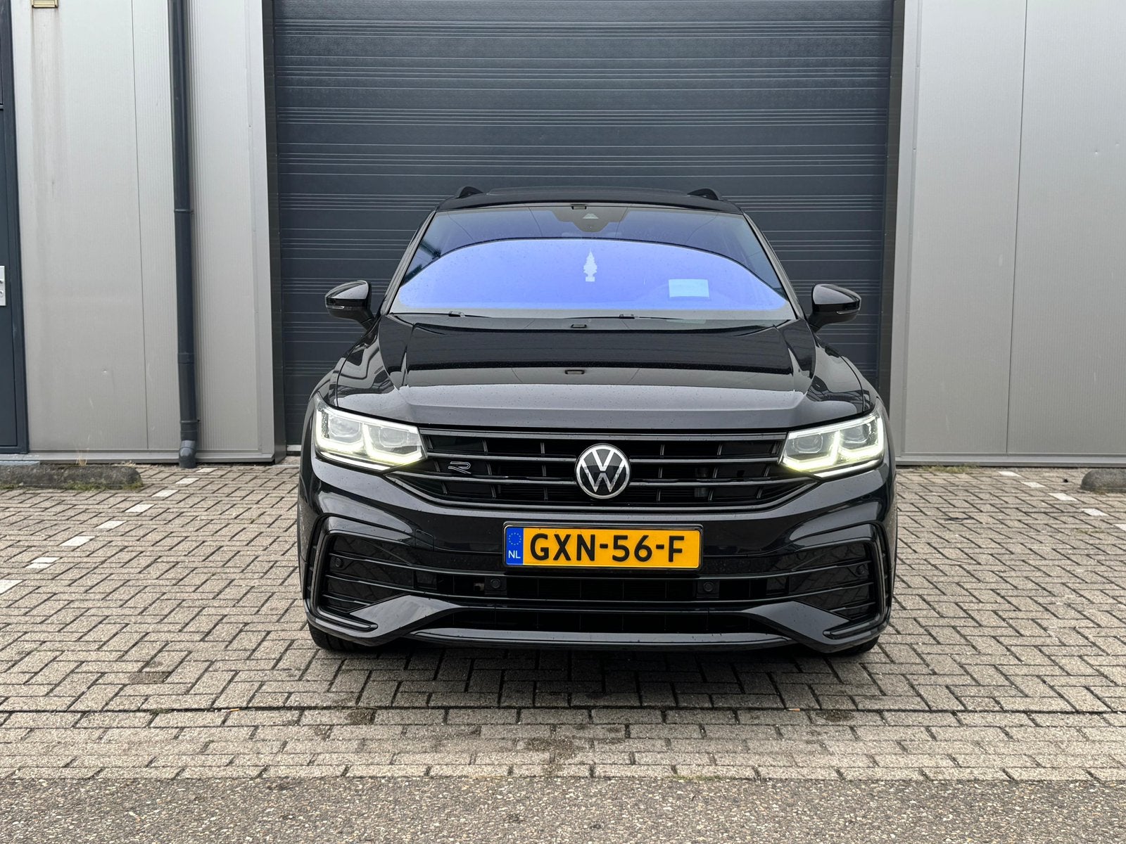 Foto 4 van Volkswagen Tiguan 1.4 TSI eHybrid R-line PANO / HUD / VOL
