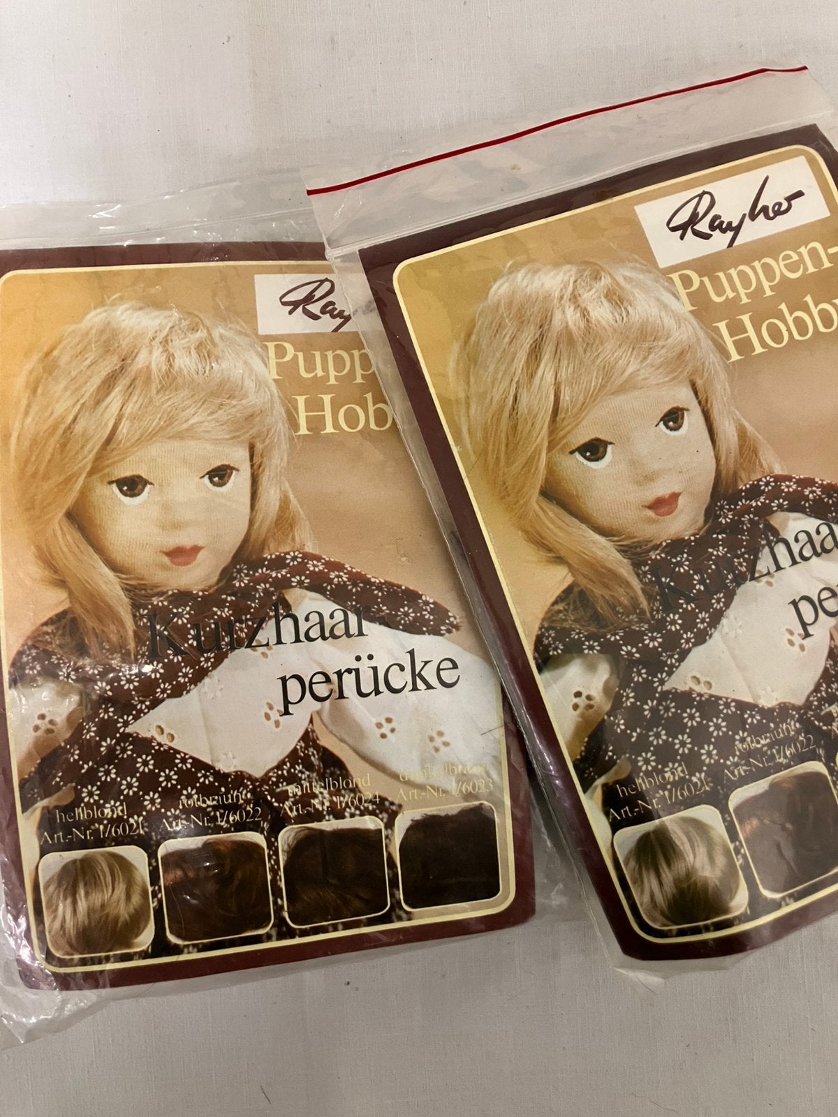 Vintage 70s poppenpruikjes, Ophalen of Verzenden, Pop
