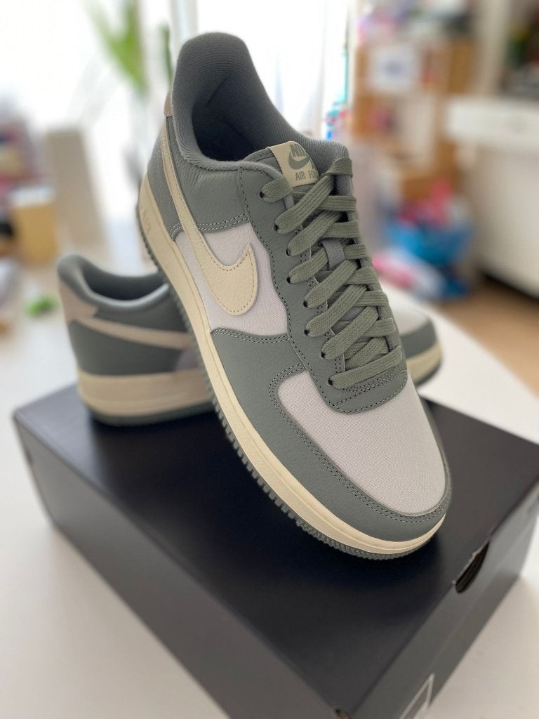 Nike Air Force 1 Micah Green, maat 43, Kleding | Heren, Overige kleuren, Nike, Nieuw, Ophalen of Verzenden