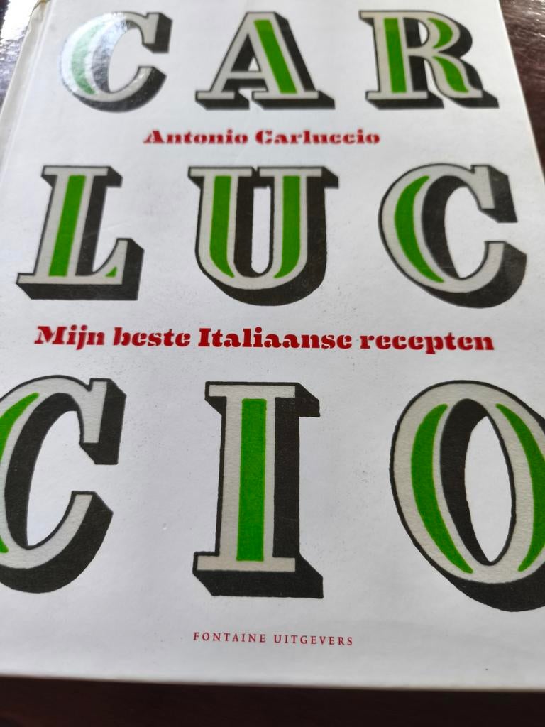 Carluccio: Mijn beste Italiaanse recepten, Italië, Hoofdgerechten, Ophalen of Verzenden, Zo goed als nieuw