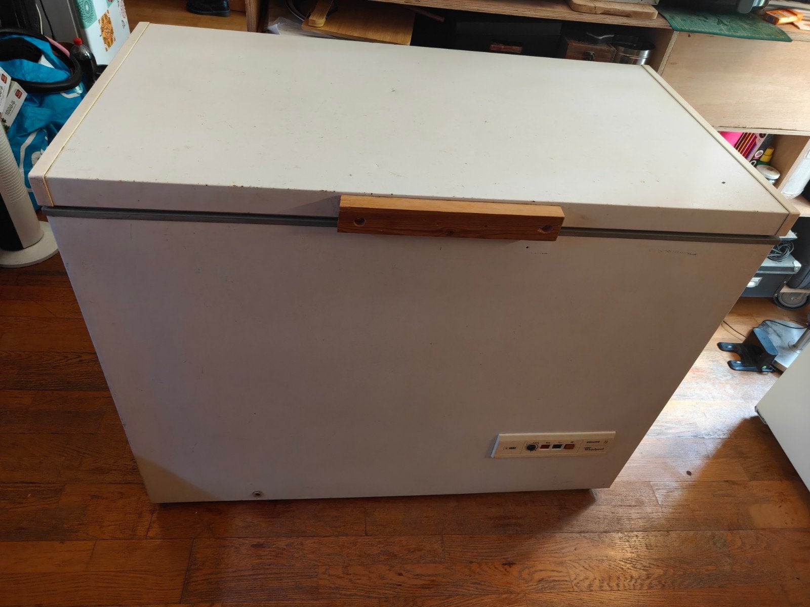 Philips Whirlpool Vriezerkist - 307L Netto - 24u Bescherming