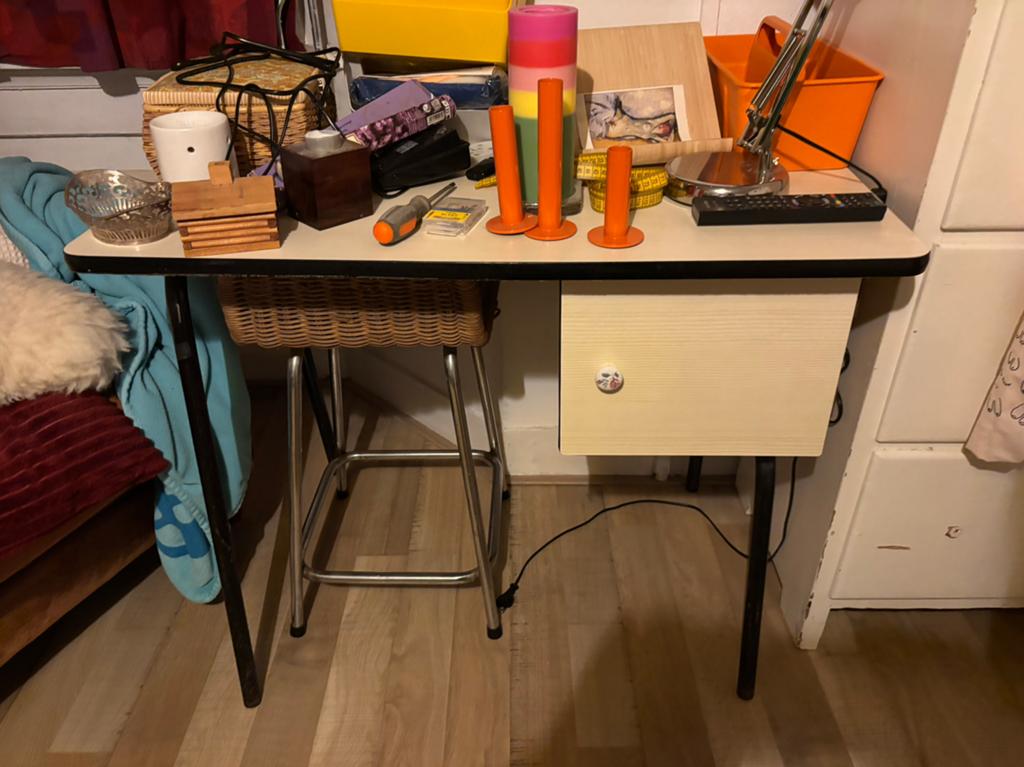 Formica mid century schattig bureautje vintage, Ophalen, Gebruikt, 50 tot 100 cm, Minder dan 100 cm