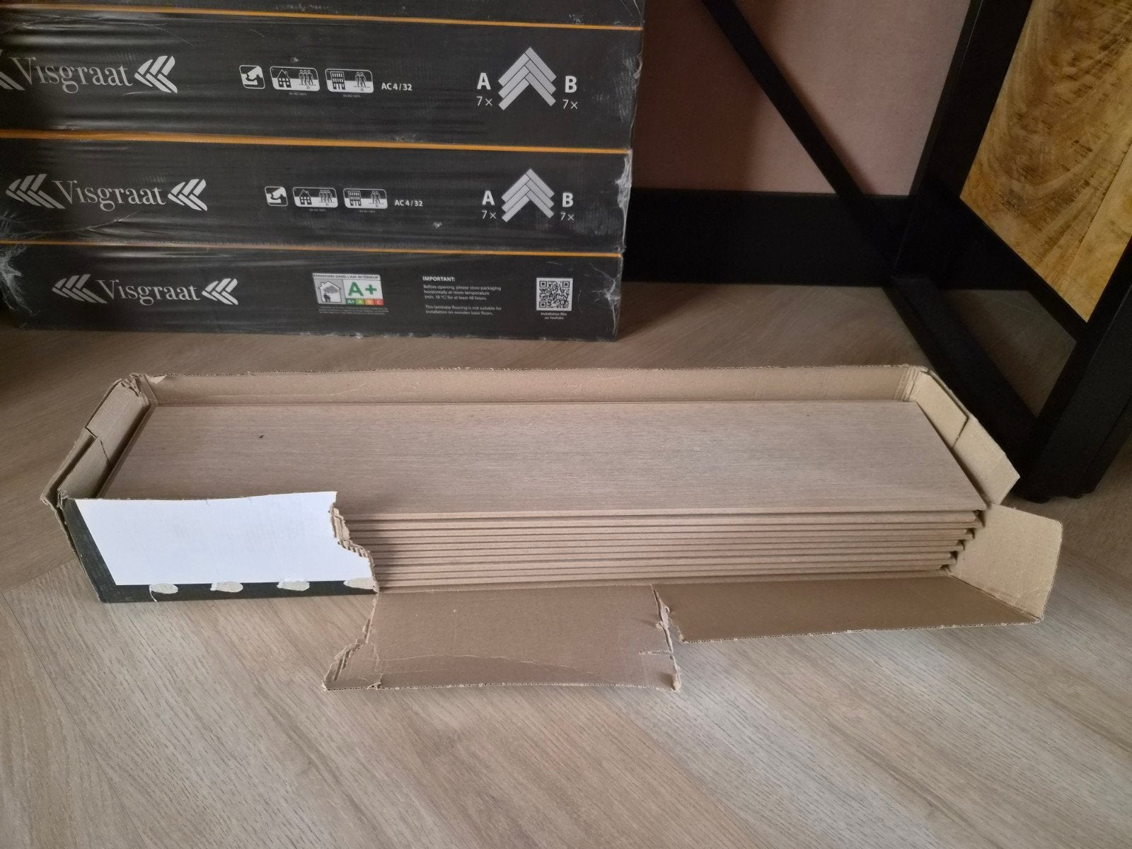 Visgraat laminaatvloer, kleur: Oak Sand, gekocht bij Gamma, Doe-het-zelf en Verbouw, Vloerdelen en Plavuizen, Ophalen, 50 tot 150 cm