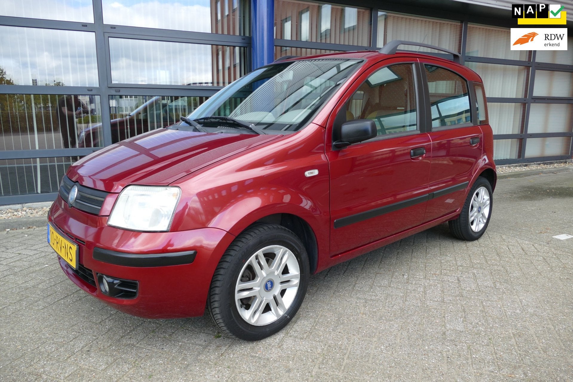 Fiat Panda 1.2 SportSound Apk 29-9-2027 Clima PDC Navi, Voorwielaandrijving, Stof, Origineel Nederlands, Handgeschakeld
