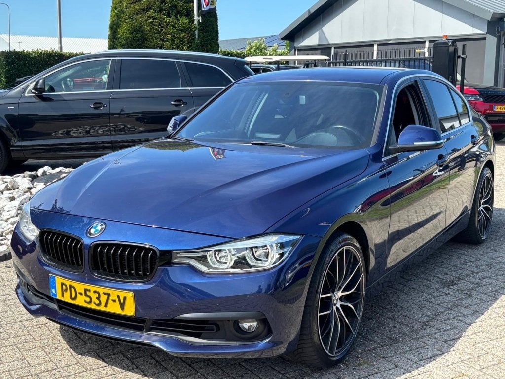 BMW 3 Serie 318i Executive Sedan Automaat 2017 Xenon Sportst, Auto's, Automaat, Gebruikt, Euro 6, Blauw
