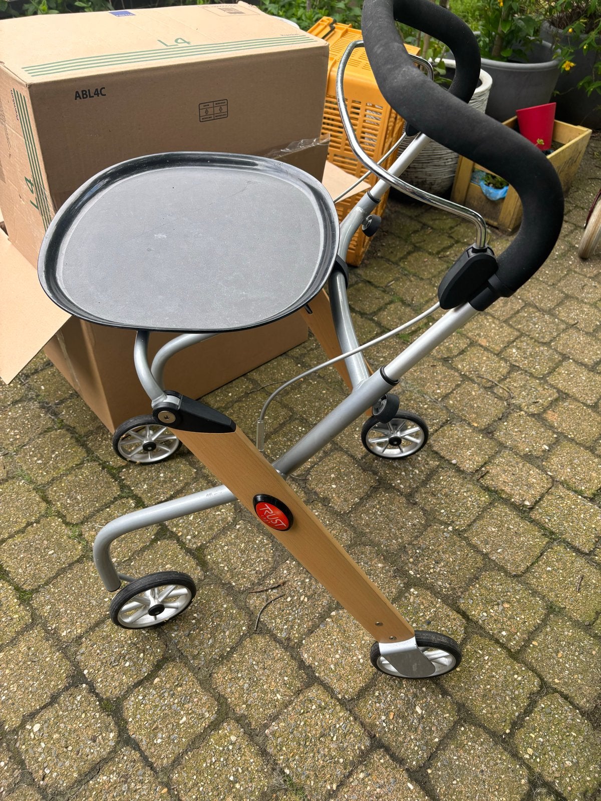 ROLLATOR TRUST CARE INDOOR, Ophalen, Lichtgewicht
